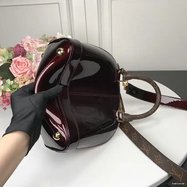 Fashionrepsfam ru Bags LV 19T1L0241 0511
